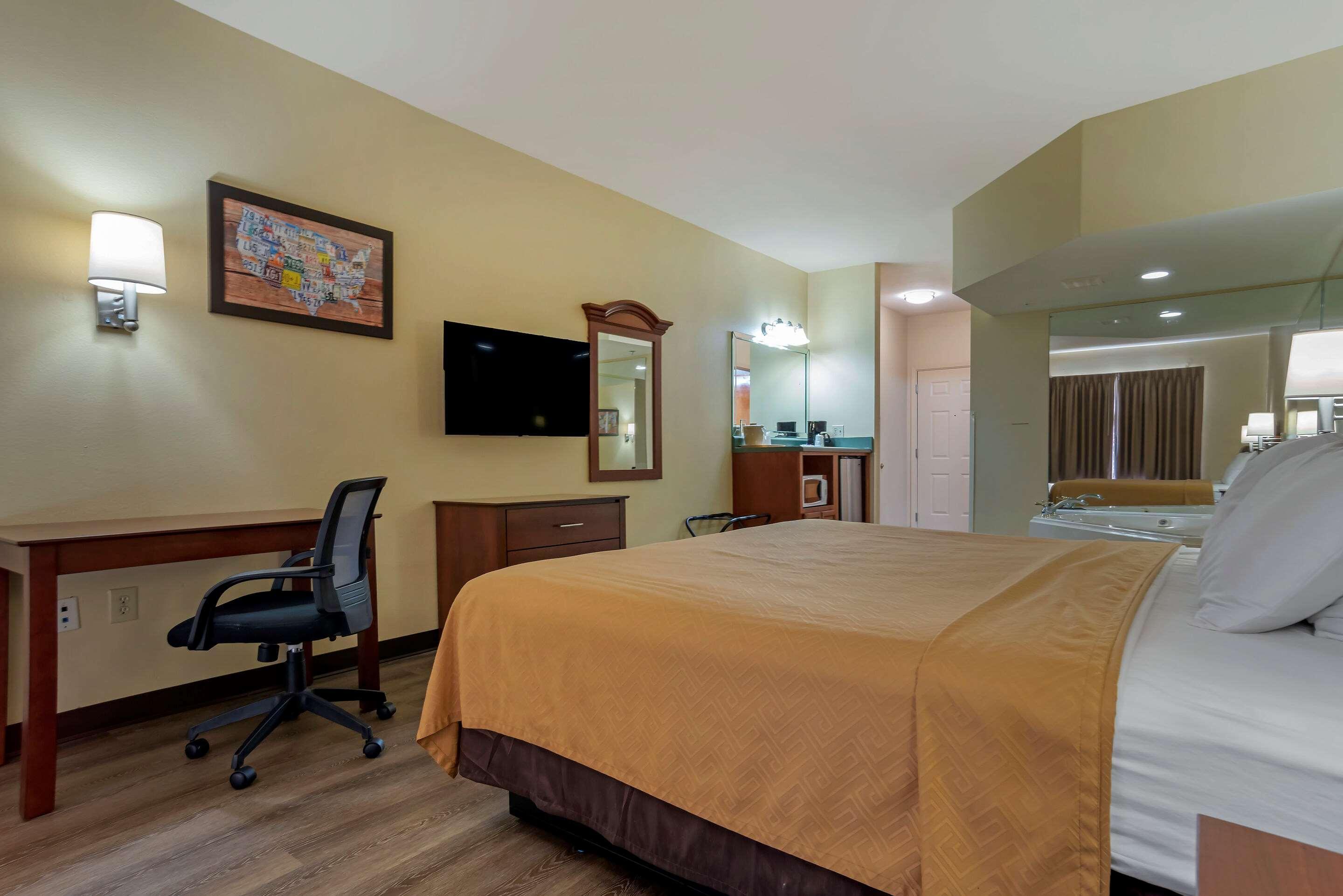 Econo Lodge Inn & Suites Flowood Exterior foto